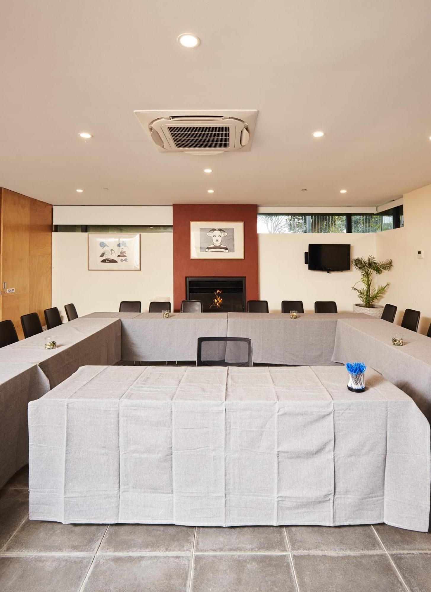 Phillip Island Apartments Cowes Buitenkant foto